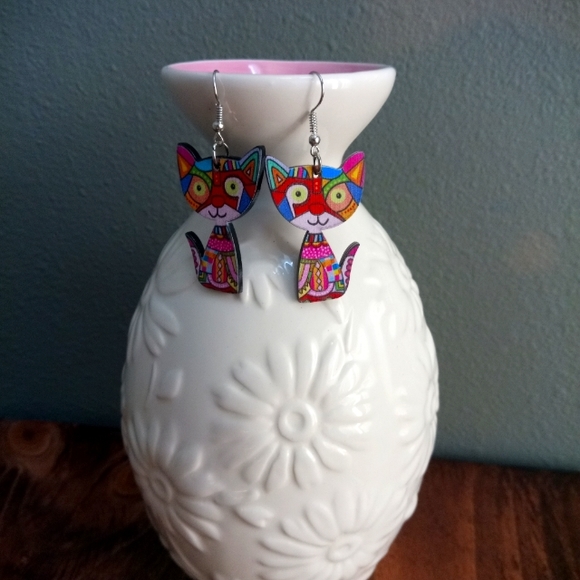 Jewelry - Cute cat drop earrings